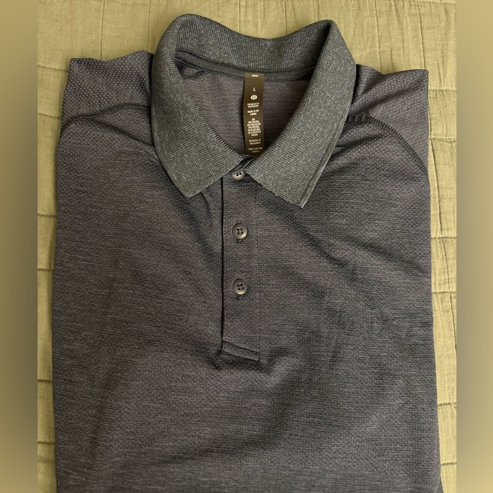 Men’s Lululemon short sleeve polo